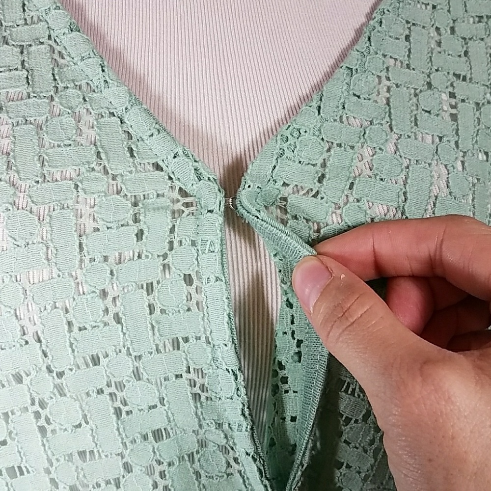 Umgee mint green sleeveless blouse with lace - Picture 6 of 8