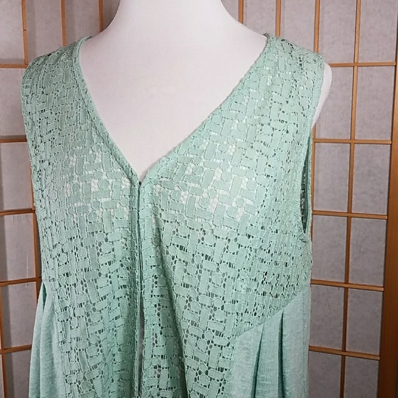 Umgee mint green sleeveless blouse with lace - Picture 2 of 8