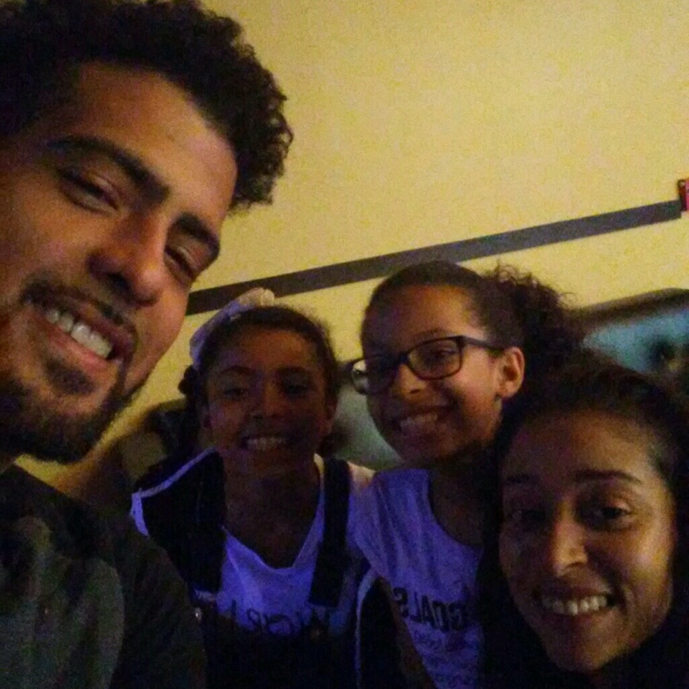 Meet your Posher, Amarilia