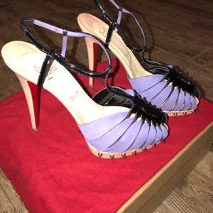 Christian Louboutín heels.