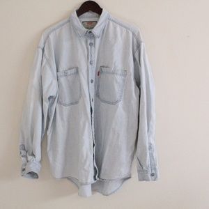 Levi's Vintage 90's Light Wash Denim Button Down Levi's Vintage 90's Light Wash Denim Button Down