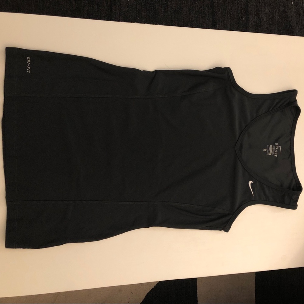 Nike sleeveless workout top