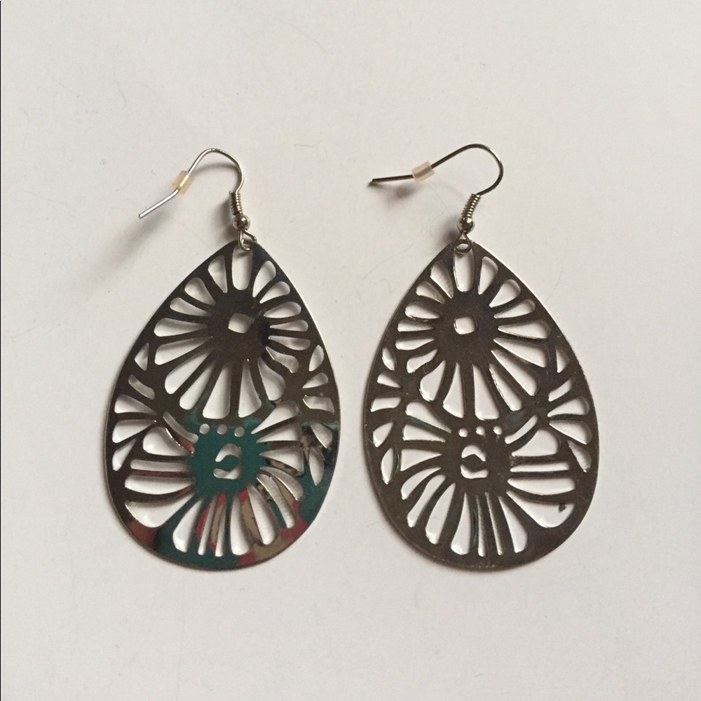 Delicate Statement earrings