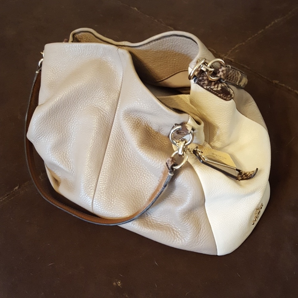 Coach Phoebe Shoulder Bag.