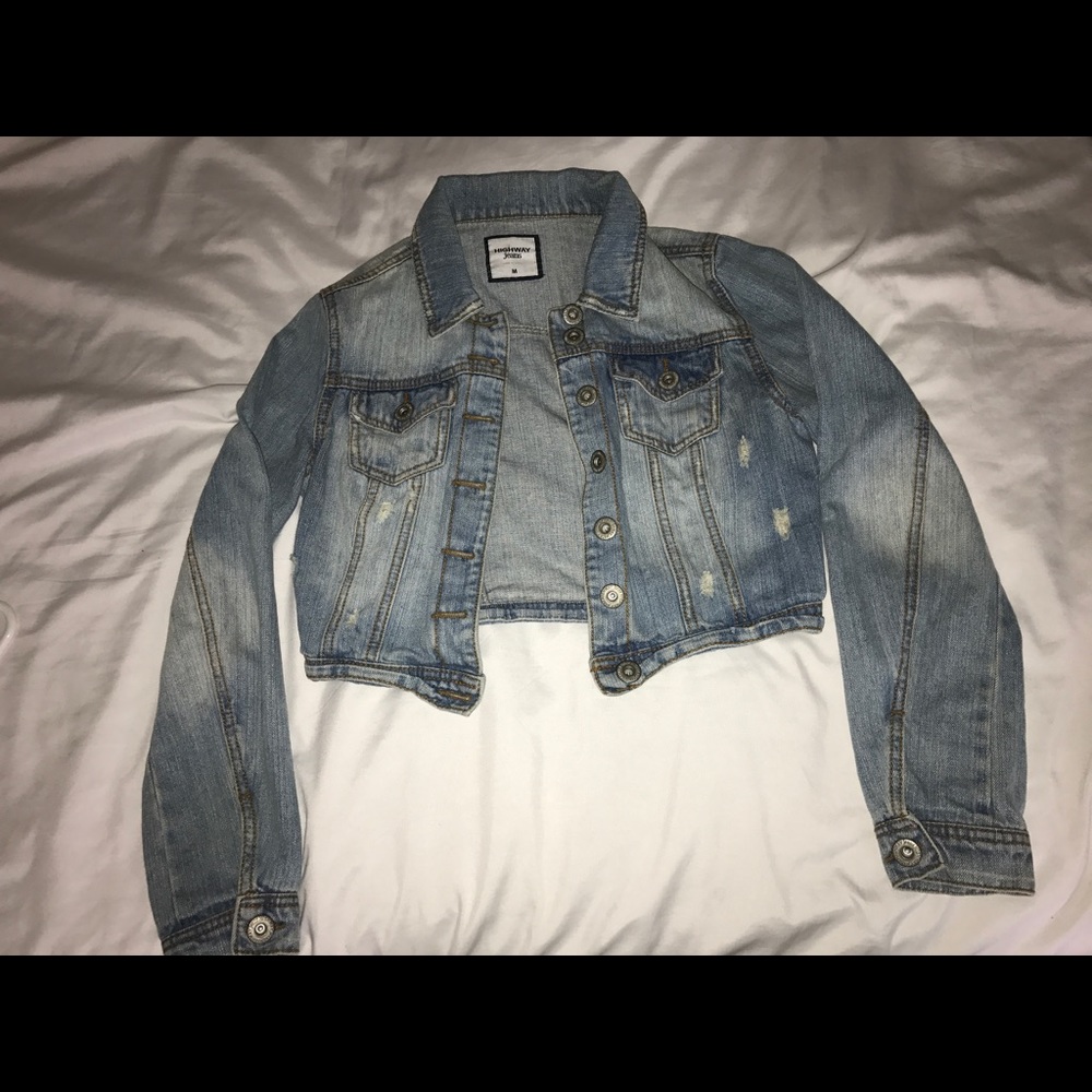 Cropped jean jacket