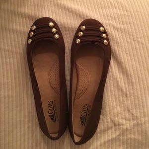 Brown flats