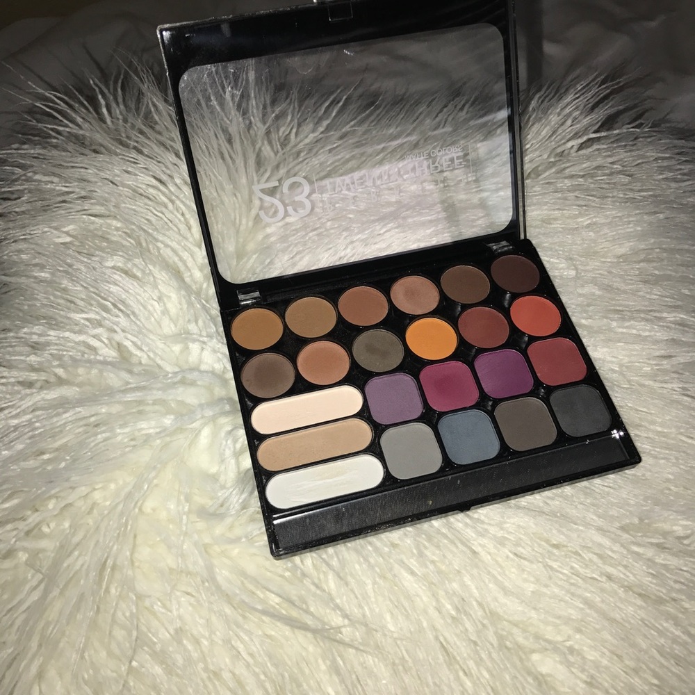 Eyeshadow palette