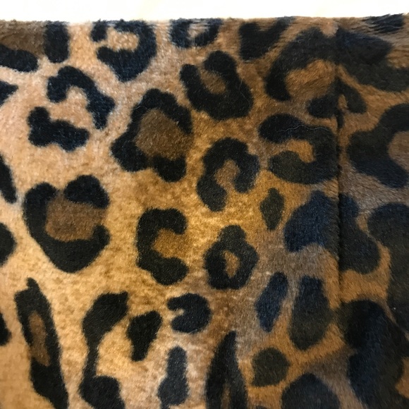 đź‘ 3/$18đź‘ Elliott Lauren Faux Leopard Velvet Skt 4 - Picture 2 of 4