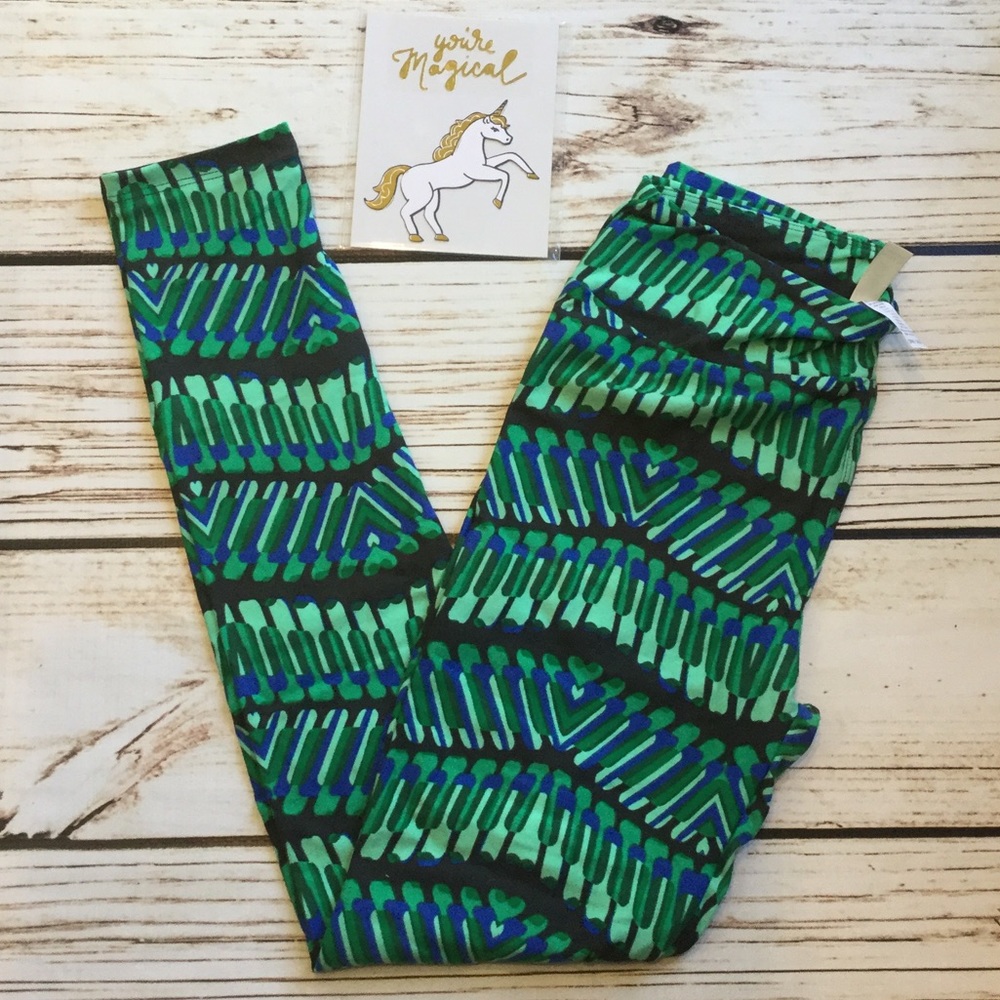 💙💚NWT one size blue/ green super cute pattern