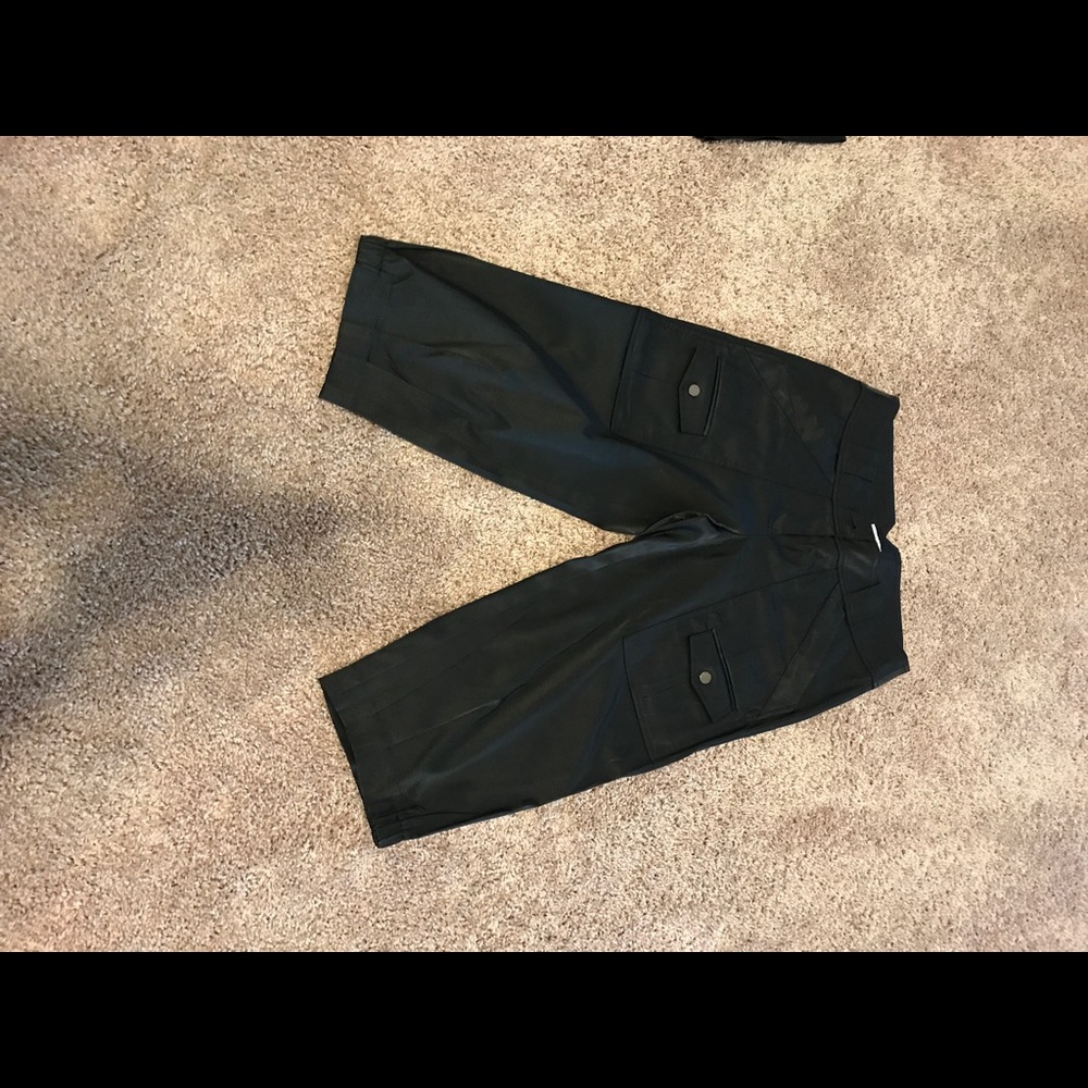 Cache black "satin" Cargo Capri pants