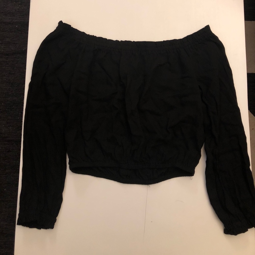 Off the shoulder long sleeve top