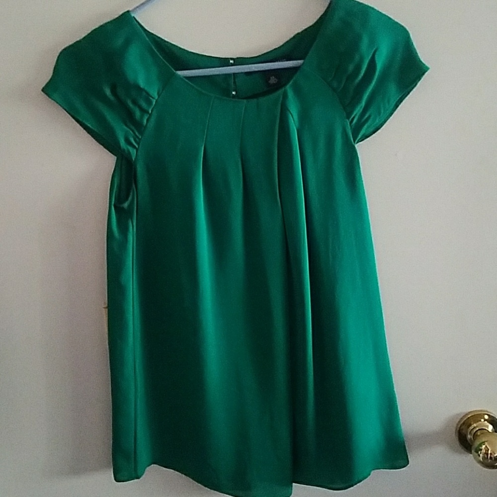 Short sleeve festive top