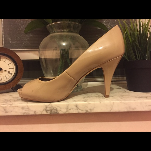 Shoes - Picture 2 of 4