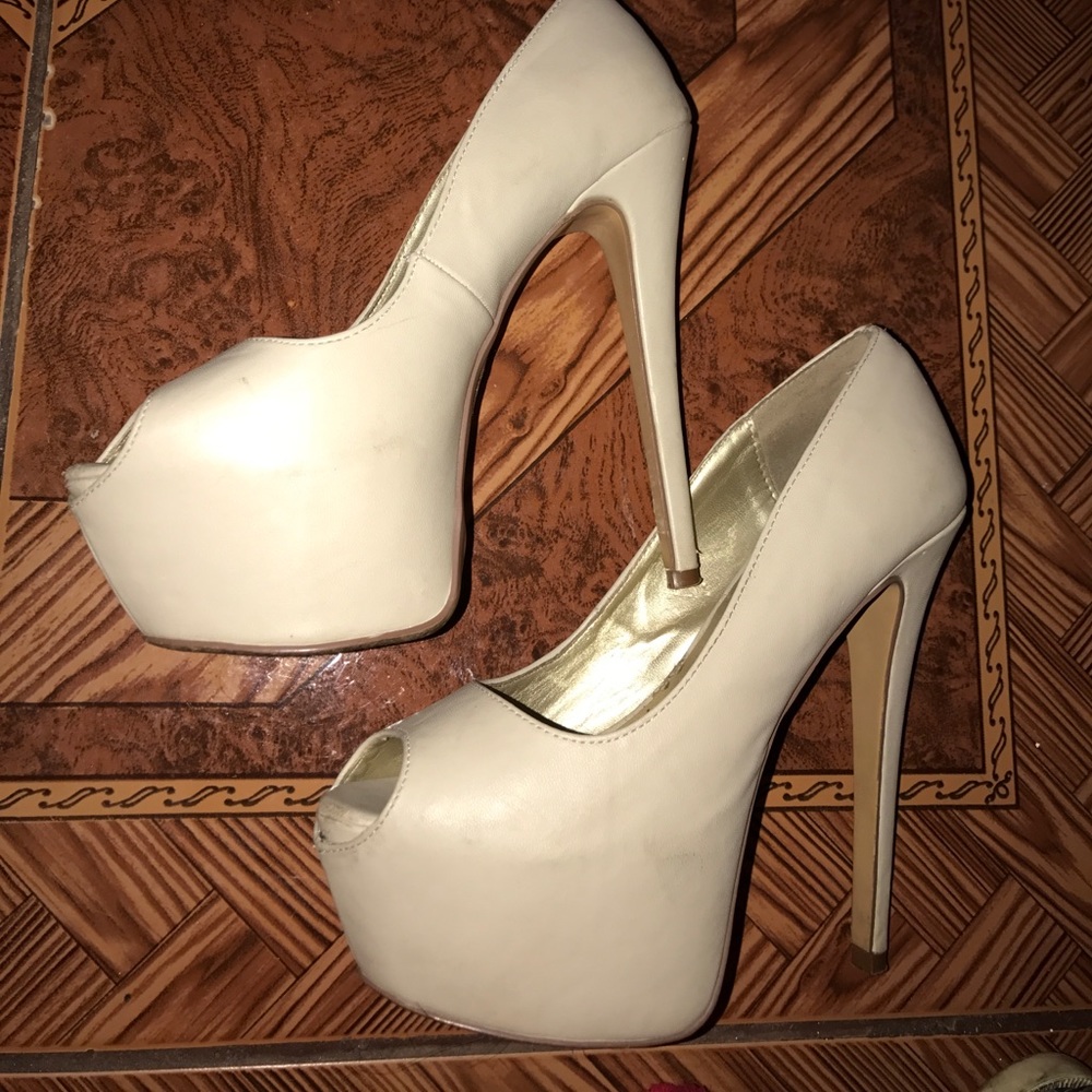 Nude BEBE heels