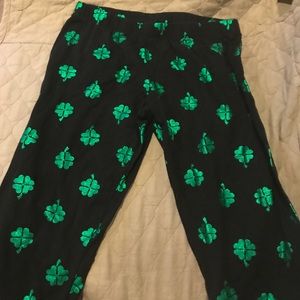Capri shamrock leggings.