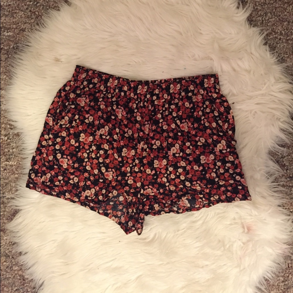 Floral Shorts *FREE WHEN BUNDLED*