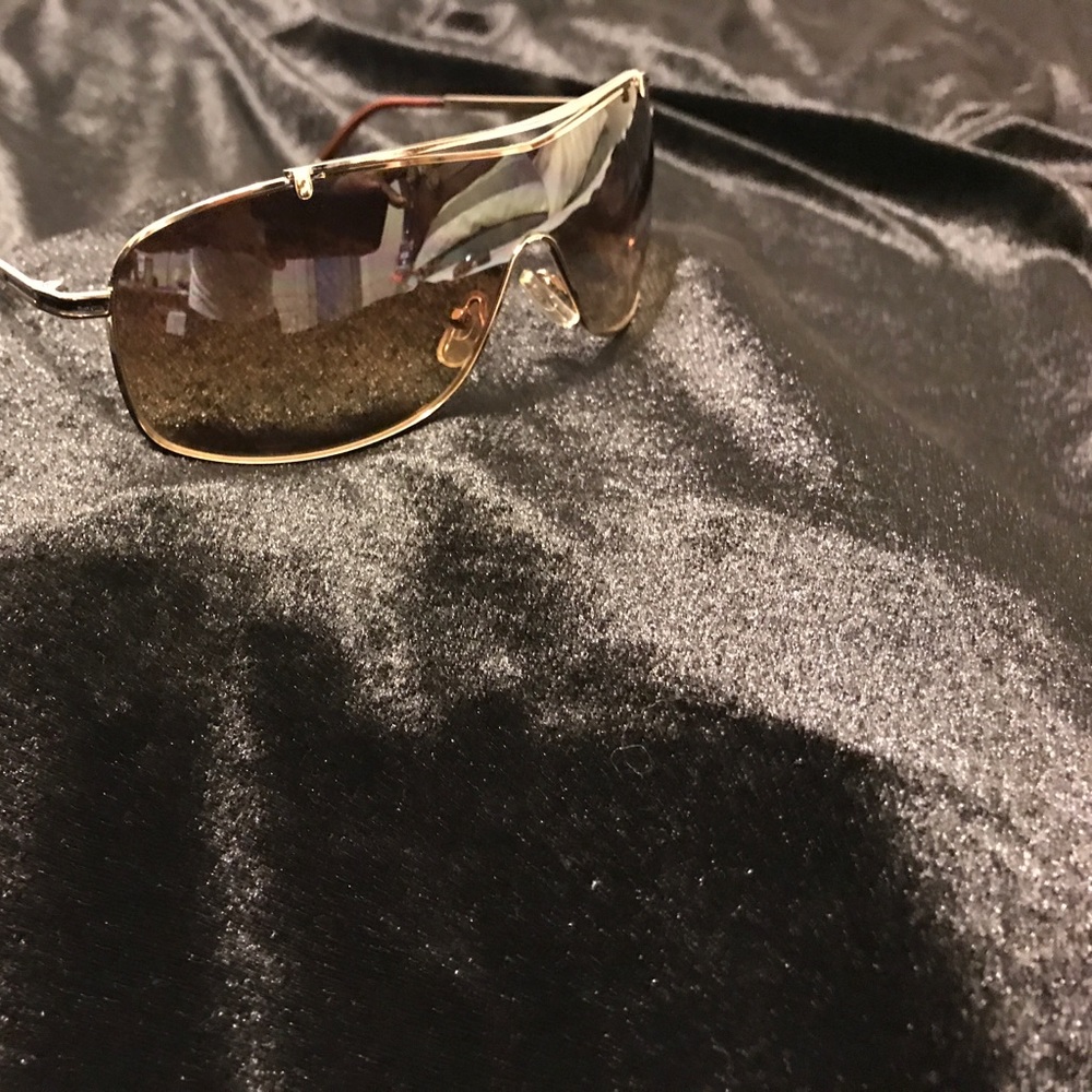 Sunglasses - Picture 4 of 4
