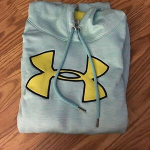 Under Armour Hoodie 💛
