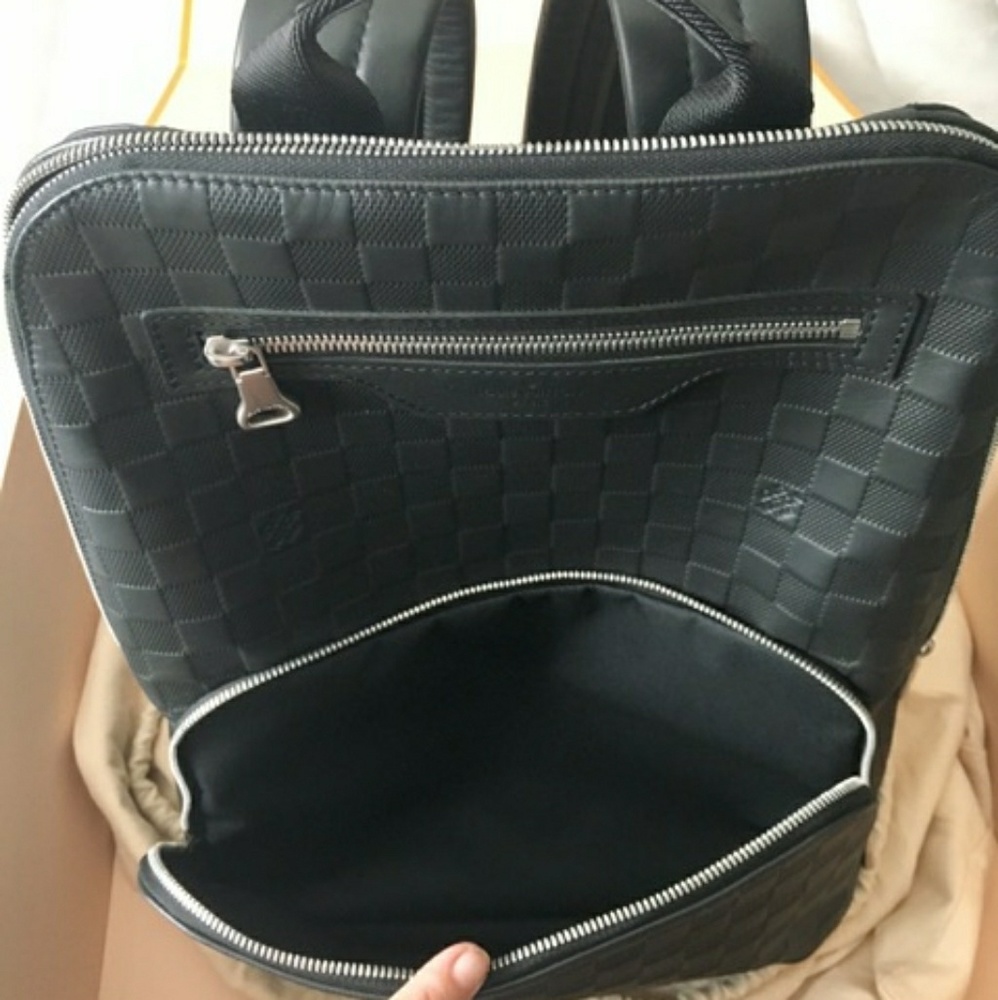 Louis Vuitton Backpack - Picture 4 of 6