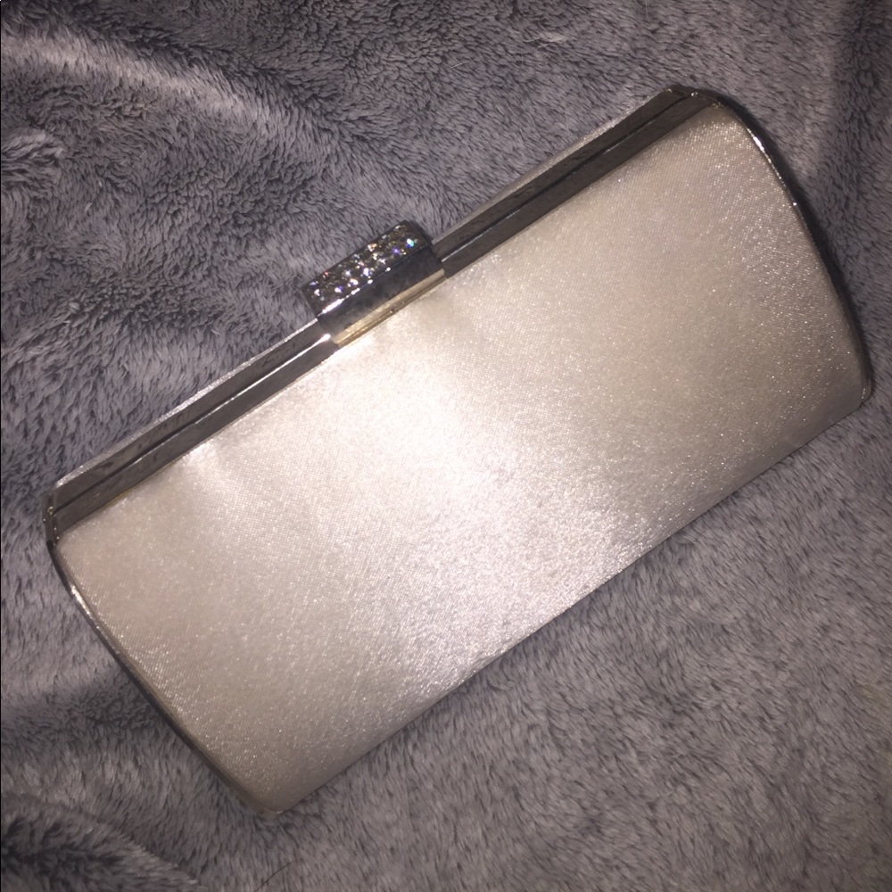 Silver clutch