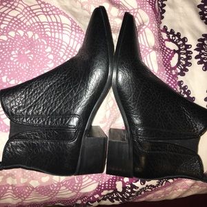 Massimo Dutti  Chealsea Boots.