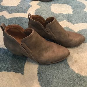 Qupid shoe booties- like new