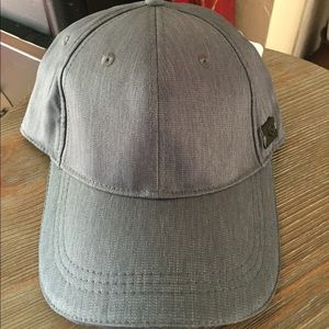 Lululemon Homerun hat