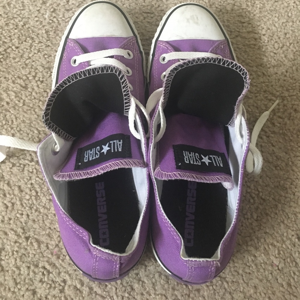 Purple low top converse