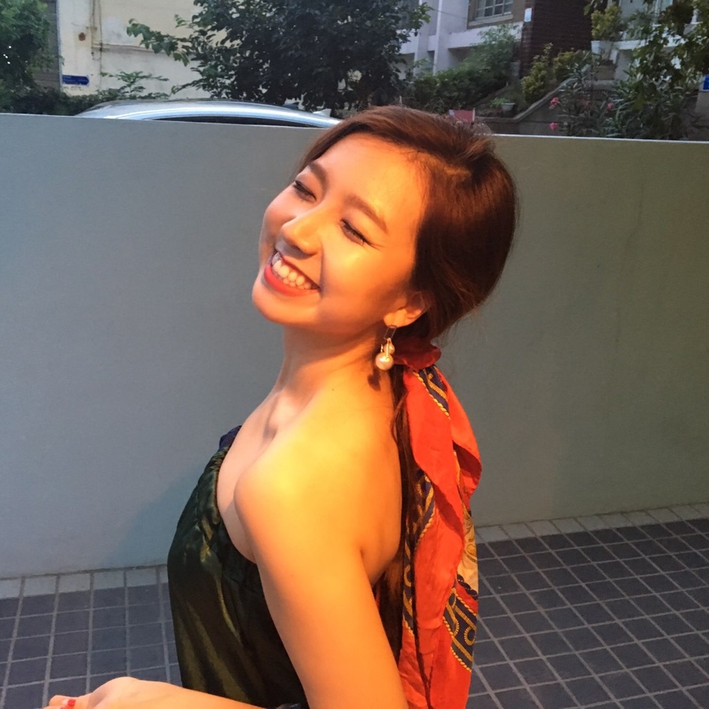 Meet your Posher, Kelly