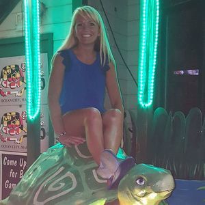 Meet your Posher, Lisa