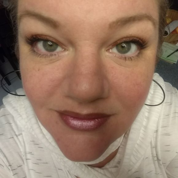 Meet your Posher, Deanne - Picture 1 of 1