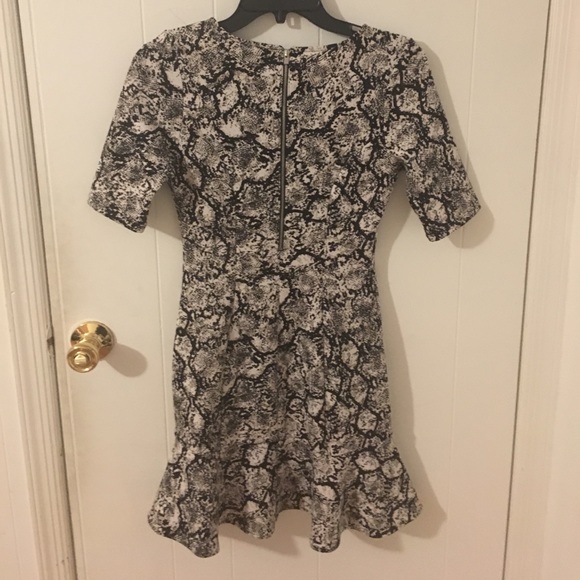 White and Black Python Style Dress! - Picture 3 of 3