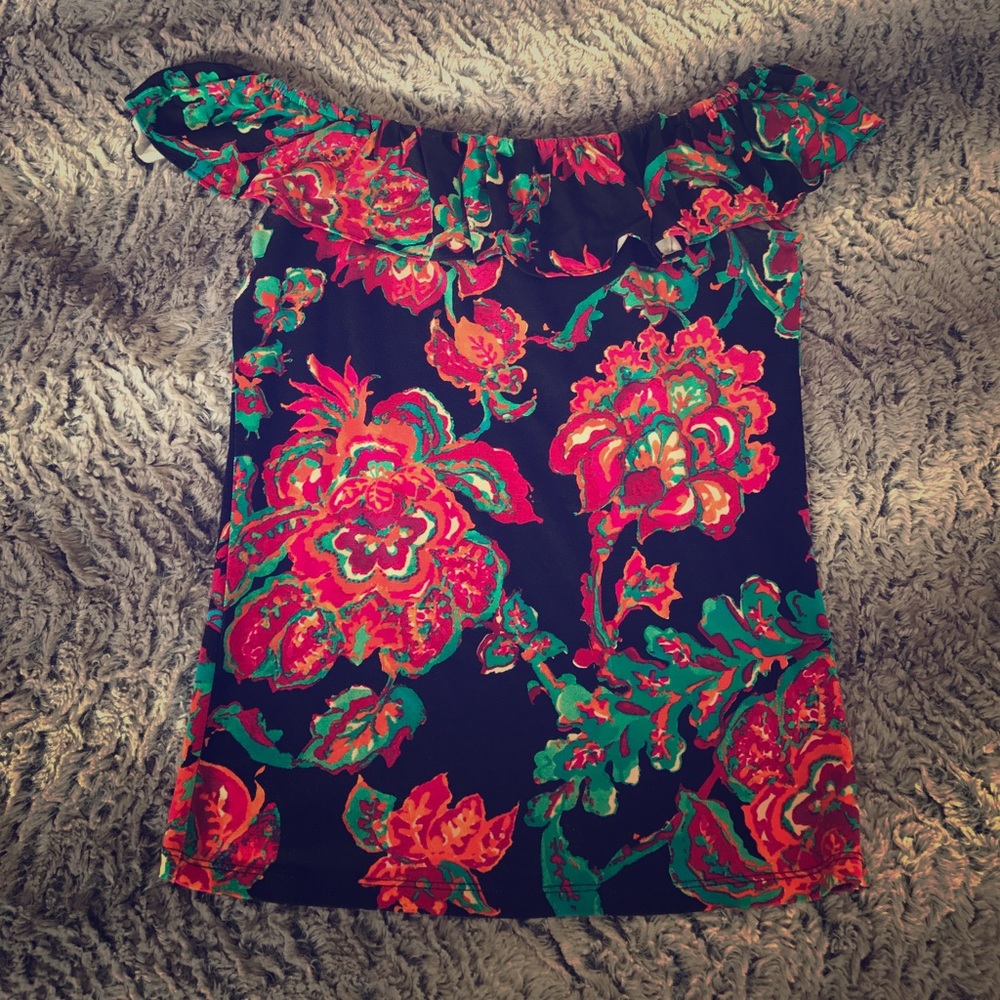 NWOT BEAUTIFUL OFF THE SHOULDER
