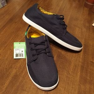 NEW Sanuk Lil Cassius Navy Sneaker Boys Size 6