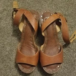 Never worn! Brown wedges