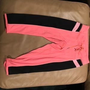 Pink lulu lemon cropped leggings