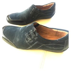 NATURALIZER Black slip on shoes