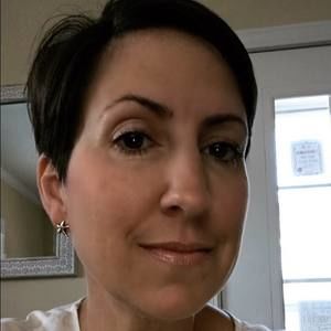Meet your Posher, Adrianna