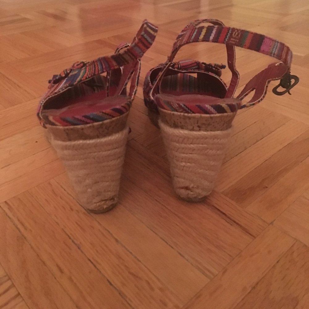 Espadrilles - Picture 3 of 3