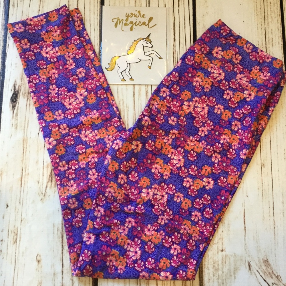 💜NWT O/S purple blooms *matching kids available