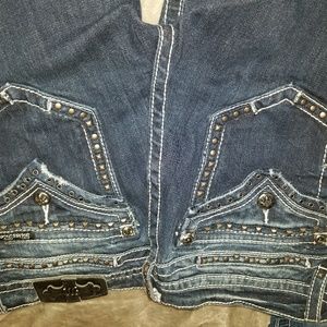 MISS ME DISTRESSED JEANS