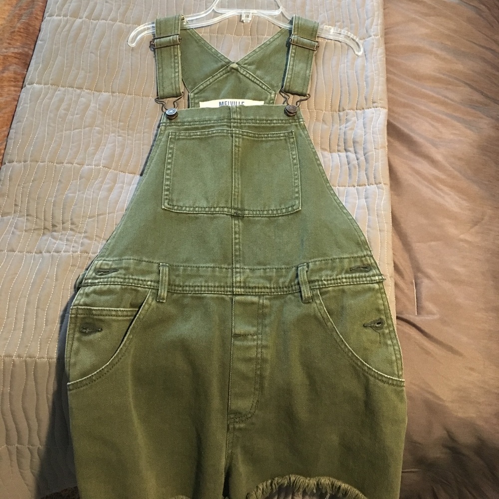 Brandy Melville short overalls