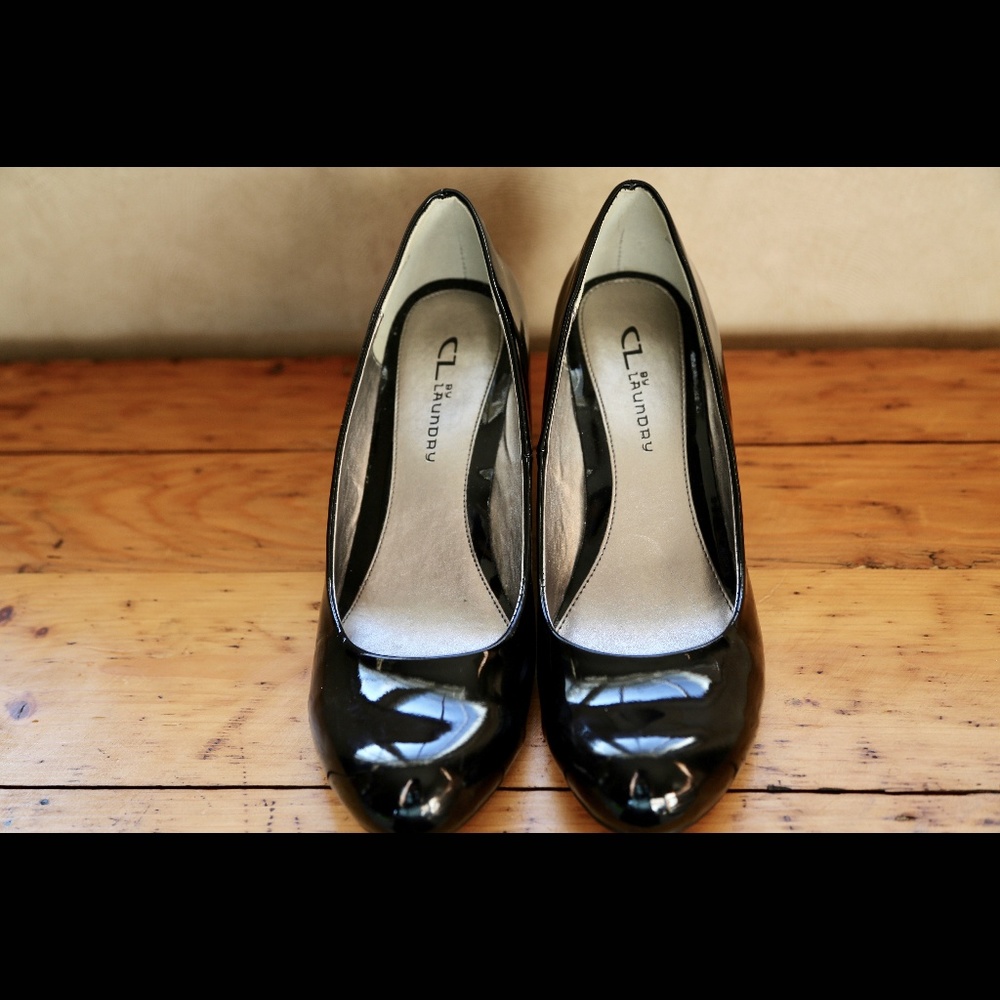 Chinese Laundry Black Patent Leather Wedge Size 8