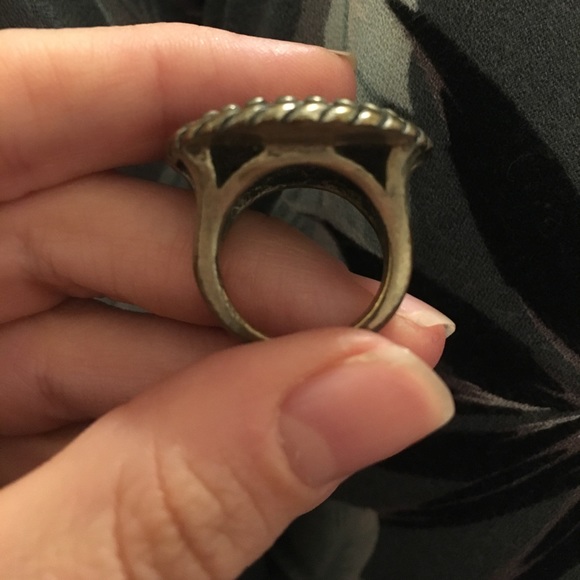 Funky circle ring - Picture 3 of 3