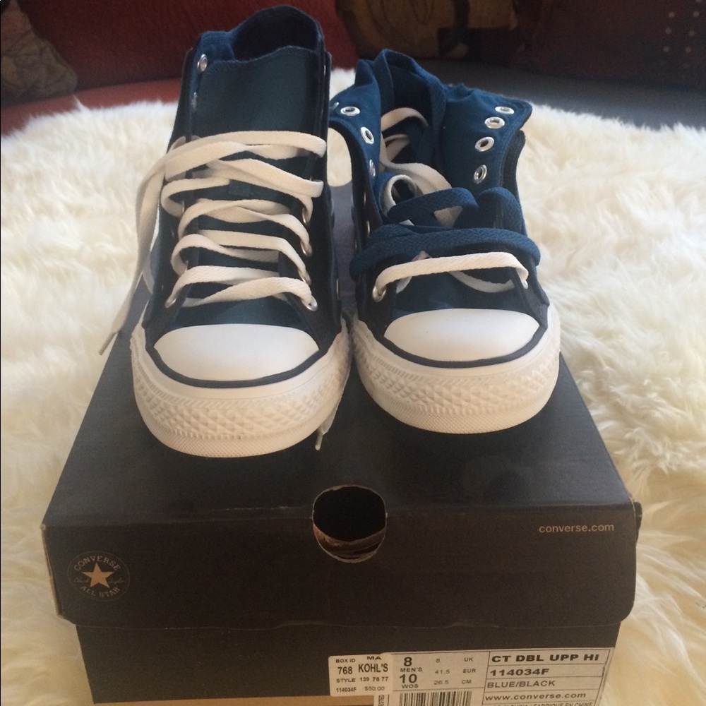 Converse Unisex New Women sz 10/ Men sz 8  Shoe