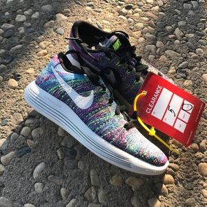 Nike flyknit size 5