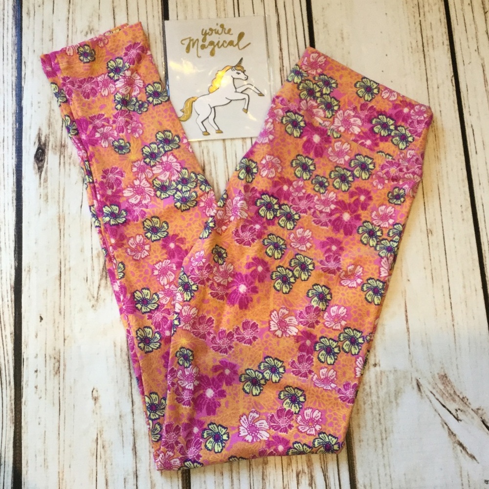 💐Orange blooms NWT O/S leggings  *kids available