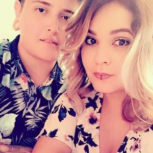 Meet your Posher, Shelly