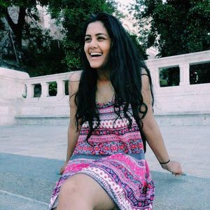 Meet your Posher, Olivia