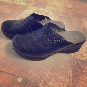 Women's Dansko clogs, size 39, good used condition